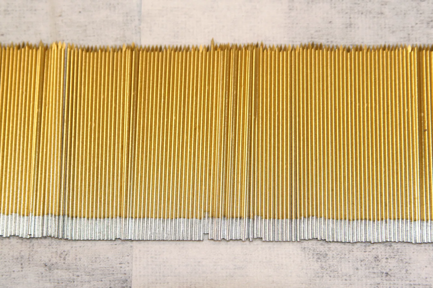 TiN-coated medical needles with a gold finish